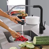 Grohe 30504KF0 Essence New vrtljiva izvlečna kuhinjska armatura | Shoptok.si