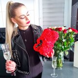 springos medvjedić od ruža s mašnom 22 cm u poklon kutiji, crveno-crni | shoptok.hr