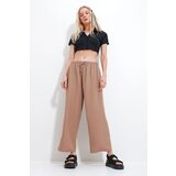 Trend Alaçatı Stili Women's Camel Waist Elastic Wide Leg Loose Woven Trousers cene