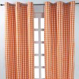 HOMESCAPES Bombažne oranžne blokovske zavese Gingham Eyelet 117x137 cm, (20749088) Cene