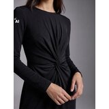 Sinsay Maxi haljina s cirkonima, drapiranjem i ušivenim jastučićima za ramena | shoptok.hr