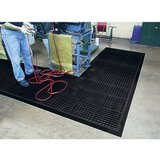 COBA Talna obloga za delovno mesto Fatigue-Step, z naluknjano površino, naravni kavčuk, 900 x 900 mm, črna | Shoptok.si