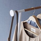 YAMAZAKI Bijela metalna zidna vješalica 38,5 cm Tower – | shoptok.hr