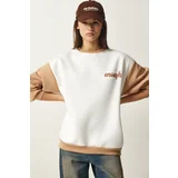  Women's White Biscuit Block Colored Raised Sweatshirt