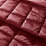 Catherine Lansfield Bordo rdeče prešito pregrinjalo 220x220 cm Kingsley Matt Velvet – | Shoptok.si