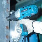 Makita elektronski udarni odvrtač TW0200, 380W/200 Nm/M10–M16 bušilica