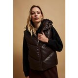 Marisse Brown Quilted Hooded Vest | ePonuda.com