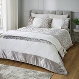 Catherine Lansfield Kremno bela/sivo-bež žametna podaljšana posteljnina za zakonsko posteljo 230x220 cm Lattice Cut – | Shoptok.si