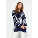 Trendyol Navy Blue Comfortable Fit Striped Knitwear Sweater Cene'.'