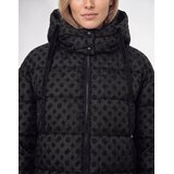 Guess Puhovke NEW DAISY CROP LOGO PUFFER Črna | Shoptok.si