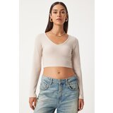 Happiness İstanbul Women's Beige V-Neck Crop Blouse cene