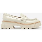 Resti Beige lacquered moccasins for women Mewira - Footwear | ePonuda.com