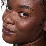 MAC Cosmetics Powder Kiss Lip + Cheek Mousse multifunkcionalna šminka za usne i lice nijansa Rekindled 5 ml | shoptok.hr