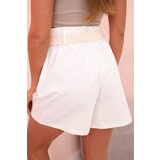 Kesi Włoski Women's high-waisted shorts with a belt ecru | shoptok.hr