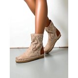 Resti Women's ankle boots on a low wedge with studs Indian Style | ePonuda.com