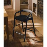 Kave Home Črn barski stol z nasloni za roke iz masivnega hrasta (višina sedeža 65 cm) Derile – | Shoptok.si
