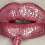 J.Cat Beauty Liptnix Extreme Shimmer Topper bleščeči sijaj za ustnice odtenek 104 Defy Gravity 8 g | Shoptok.si
