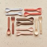 OYOY Mini Narančasti plastičan dječji pribor za jelo 2 kom Pullo – | shoptok.hr