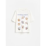 Reserved Ležerni t-shirt s printom - krem | shoptok.hr