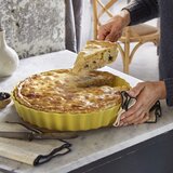 Emile henry Tourtiere keramični pekač | Shoptok.si