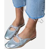 Gemre Silver closed-toe sandals on a flat sole Matila | ePonuda.com