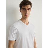 Reserved - Slim majica kratkih rukava s V-izrezom - bijela Cijene