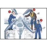 Royal Navy Pilots (2 fig.) And Mechanic WW II, (21287385)