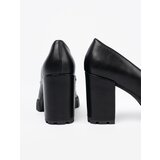 Shelvt Black loafers on a post with a trapper sole | shoptok.hr