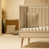 Qu-ax otroška posteljica flow 70x140 clay & oak | Shoptok.si