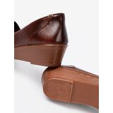 Shelvt Women's slip-on shoes with a textured toe | ePonuda.com