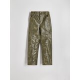 Reserved cargo hlače iz umetnega usnja - zelena | Shoptok.si