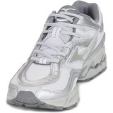 Mizuno Nizke superge WAVE MUSTANG LS TECH Bela Slike