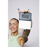 Carbon Theory Charcoal & Tea Tree Oil čistilno trdo milo za pomiritev kože 100 g | Shoptok.si