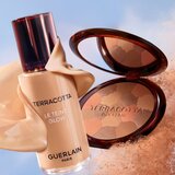 Guerlain Terracotta Le Teint Glow tekoči puder z učinkom osvetljevanja za naraven videz odtenek 4W Warm 35 ml | Shoptok.si