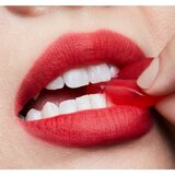 MAC Cosmetics Powder Kiss Lipstick matirajući ruž za usne nijansa Lasting Passion 3 g | shoptok.hr