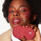 3INA The No-Rules Powder višenamjenska šminka za oči, usne i lice nijansa 270 - Garnet red, matte 8 g | shoptok.hr
