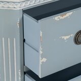 Ixia Svetlo modra komoda 92x81x46 cm Elmsbury – | Shoptok.si