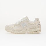 New Balance Sneakers 2002R Sea Salt/ Silver Metallic EUR 40.5 Cene