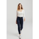 Legendww ženske mom fit farmerice sa suzenim nogavicama i visokim strukom -model 213 256-.213-8259-00D2 u