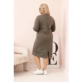 Kesi Włoski Plus Size women's dress in butter color with a V-neck and khaki sleeve | Shoptok.si