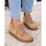 Resti Women's sports shoes on anchor Entess Cene