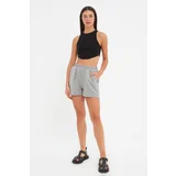 Trendyol Shorts - Grau - High Waist