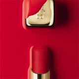 Guerlain KissKiss Tender Matte dolgoobstojna šminka z mat učinkom odtenek 880 Caress Plum 3.5 g | Shoptok.si