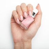 Essie gel couture 2.0 lak za nohte z gel učinkom odtenek 10 sheer fantasy 13,5 ml | Shoptok.si