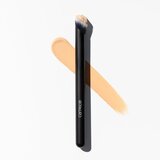 Catrice Under Eye Concealer Brush kist za nanošenje korektora 1 kom | shoptok.hr