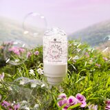 Essence GLIMMER IN A BUBBLE tekoča podlaga za sijoč videz odtenek 01 Bubble Glaze 35 ml | Shoptok.si