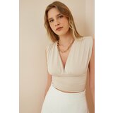 Happiness İstanbul Women's Cream Deep V-Neck Crop Sandy Knitted Blouse Cene