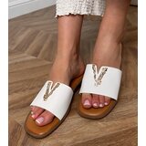  White flip-flops with a golden ornament Flavis | ePonuda.com