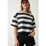 Happiness İstanbul women's white black crew neck striped crop knitted t-shirt Cene