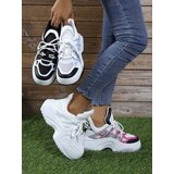Resti Women's sporty sneakers on a thicker sole Loness | ePonuda.com